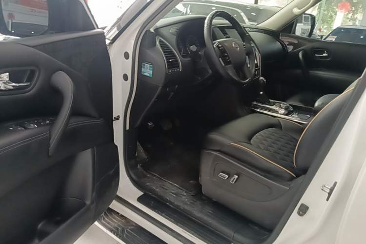 Used Nissan Patrol 2019 Y62 4.0L SE-T1 Middle East Driver Seat