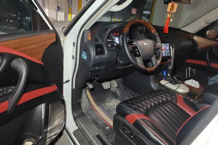 Used Nissan Patrol 2019 Y62 4.0L SE-T1 Middle East Driver Seat