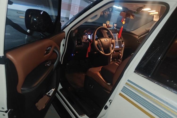 Used Nissan Patrol  Driver Seat