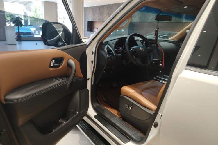 Used Nissan Patrol  Driver Seat