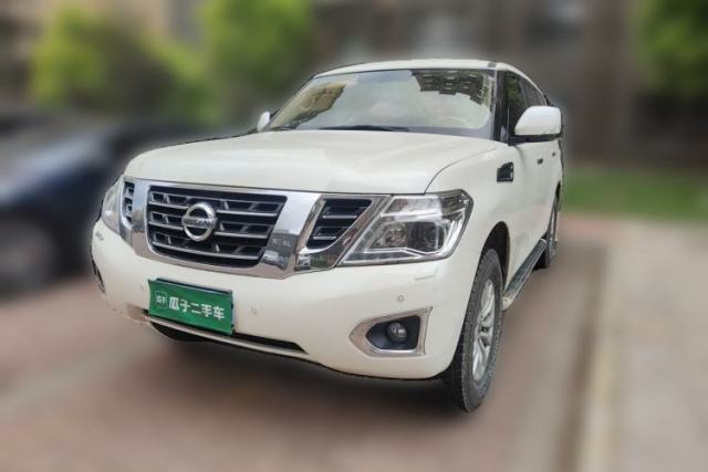 Used Nissan Patrol Nissan Patrol, Middle East parallel import, 4.0L SE, single panoramic sunroof with refrigerator