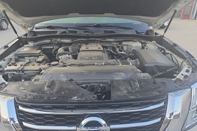Used Nissan Patrol  Engine Bay