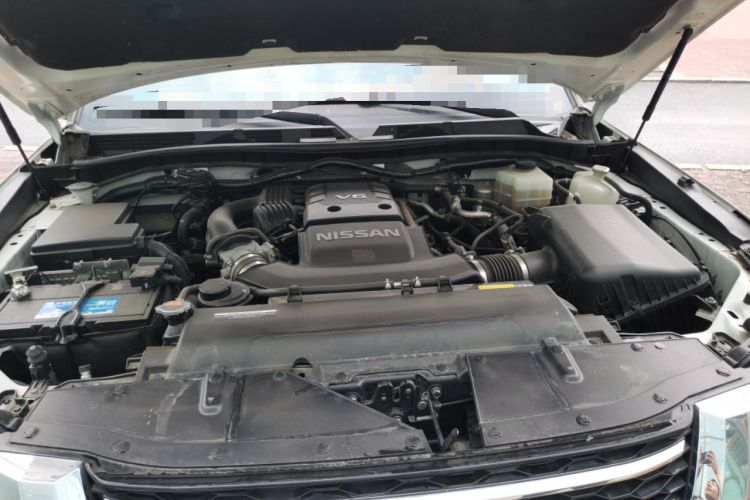 Used Nissan Patrol  Engine Bay