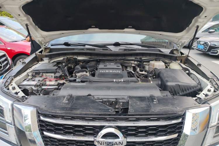 Used Nissan Patrol  Engine Bay