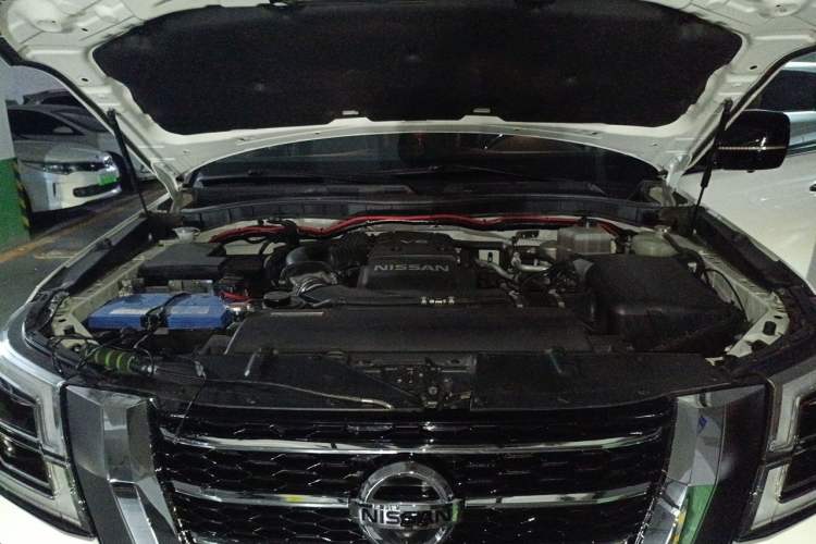 Used Nissan Patrol  Engine Bay