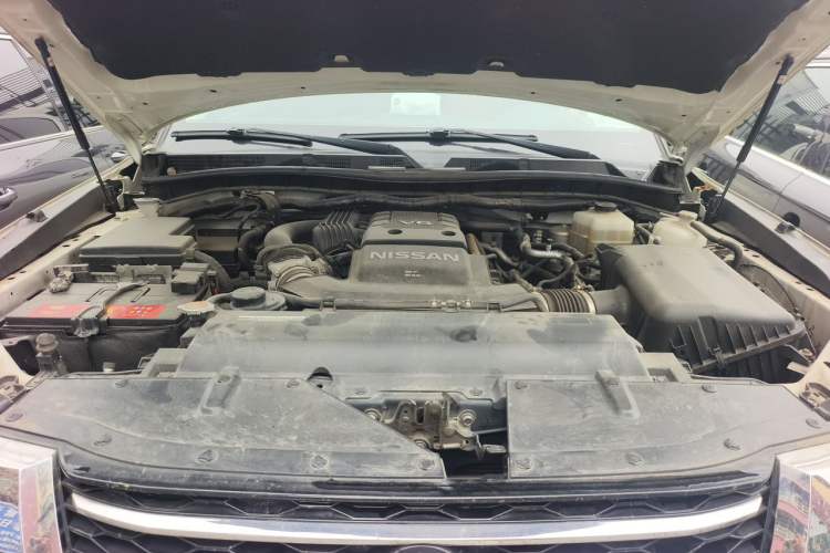 Used Nissan Patrol  Engine Bay