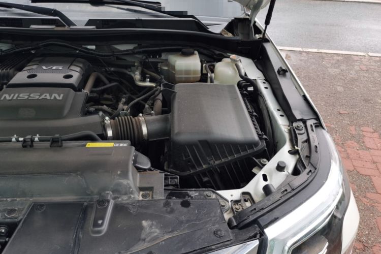 Used Nissan Patrol  Engine Bay Left