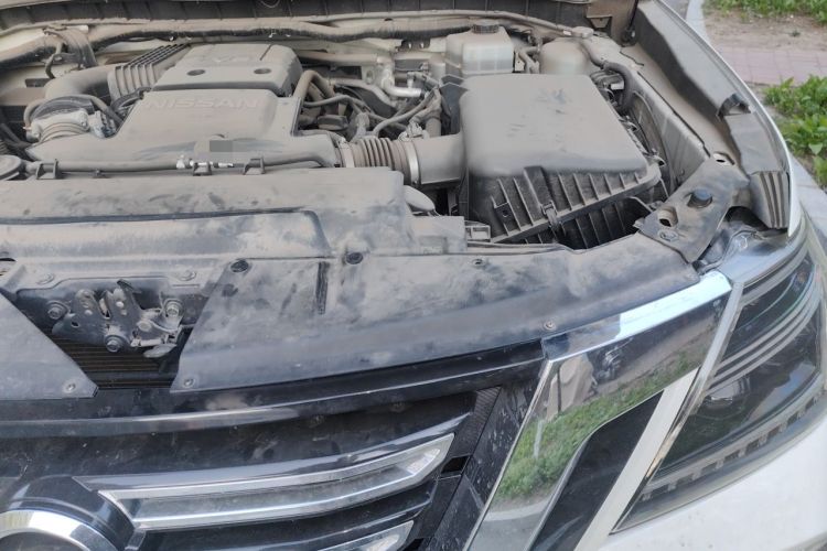Used Nissan Patrol  Engine Bay Left