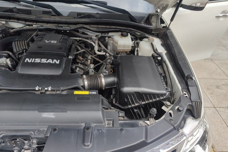 Used Nissan Patrol  Engine Bay Left