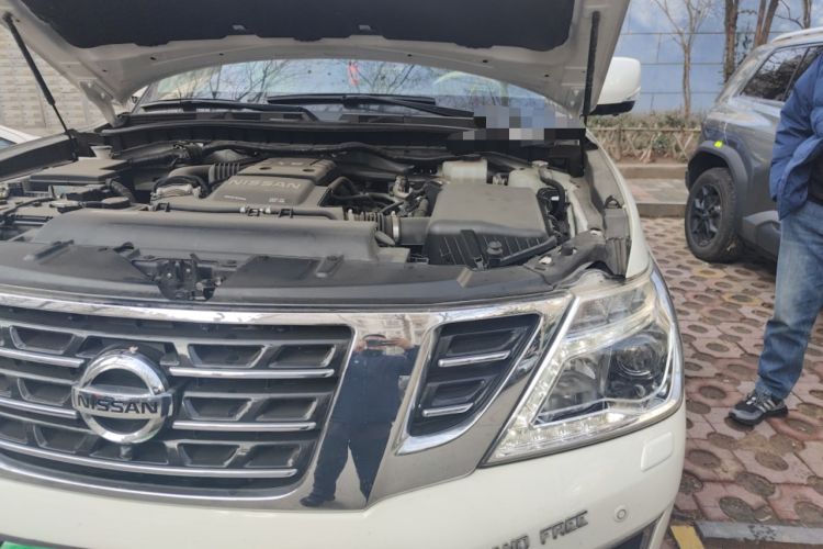 Used Nissan Patrol 2019 Y62 4.0L SE-T2 Middle East Engine Bay Left