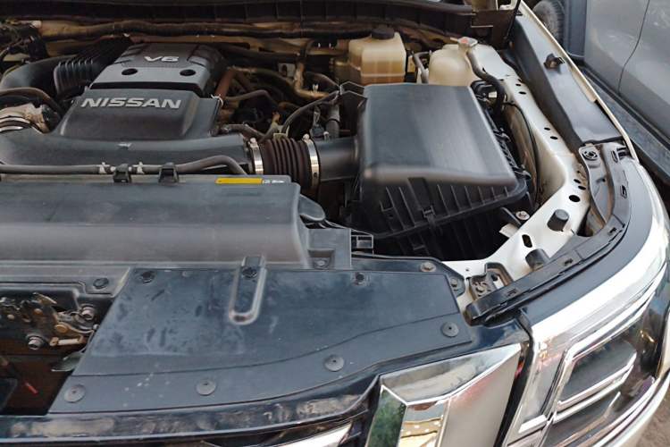 Used Nissan Patrol 2019 Y62 4.0L SE-T1 Middle East Engine Bay Left