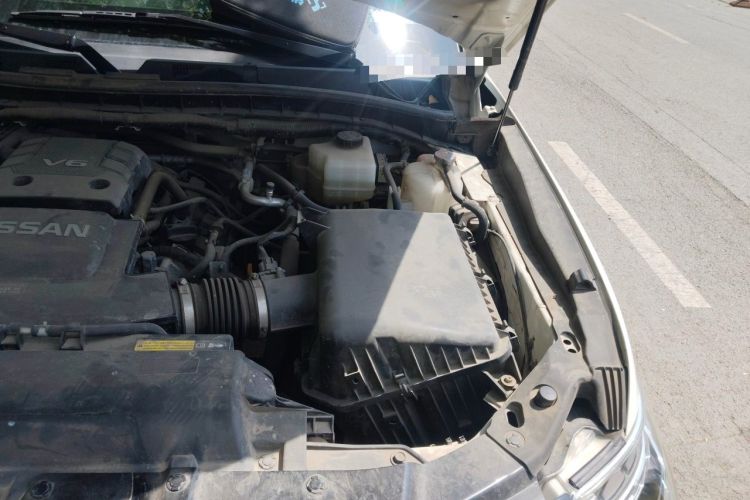 Used Nissan Patrol 2019 Y62 4.0L SE-T1 Middle East Engine Bay Left