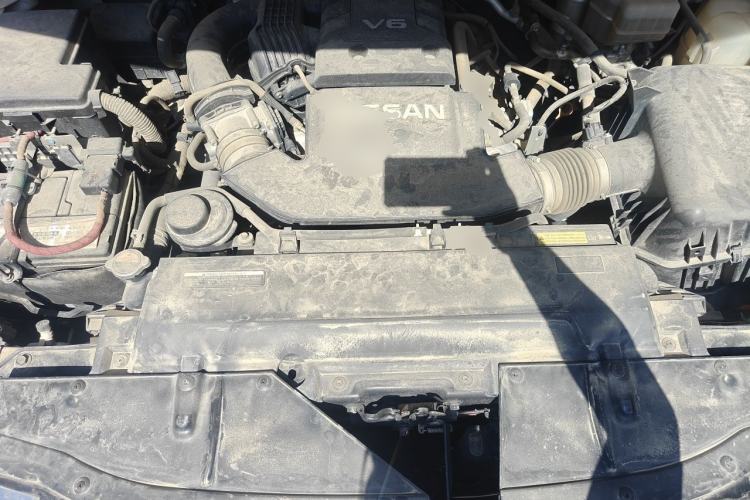 Used Nissan Patrol  Engine Bay