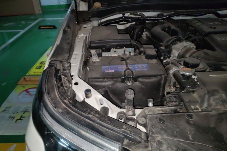 Used Nissan Patrol  Engine Bay Right