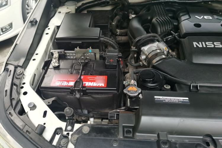 Used Nissan Patrol 2019 Y62 4.0L SE-T1 Middle East Engine Bay Right