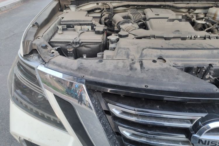 Used Nissan Patrol  Engine Bay Right