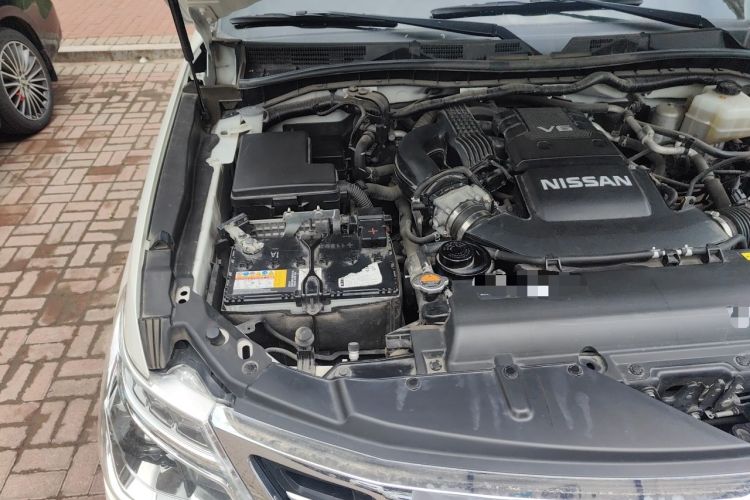 Used Nissan Patrol  Engine Bay Right