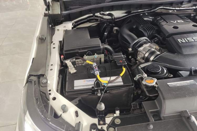 Used Nissan Patrol 2019 Y62 4.0L SE-T1 Middle East Engine Bay Right