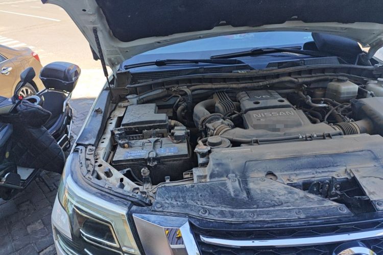 Used Nissan Patrol  Engine Bay Right