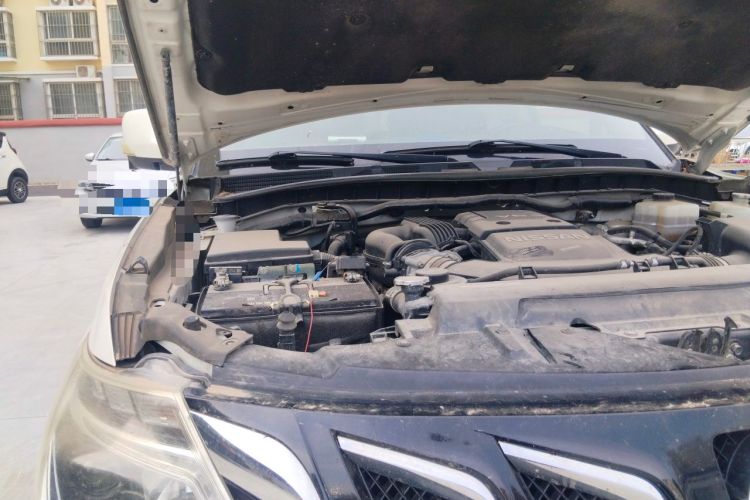Used Nissan Patrol  Engine Bay Right