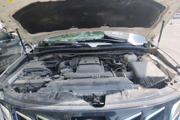 Used Nissan Patrol 2019 Y62 4.0L SE-T1 Middle East Engine Bay
