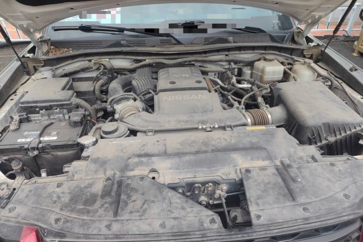 Used Nissan Patrol  Engine Bay