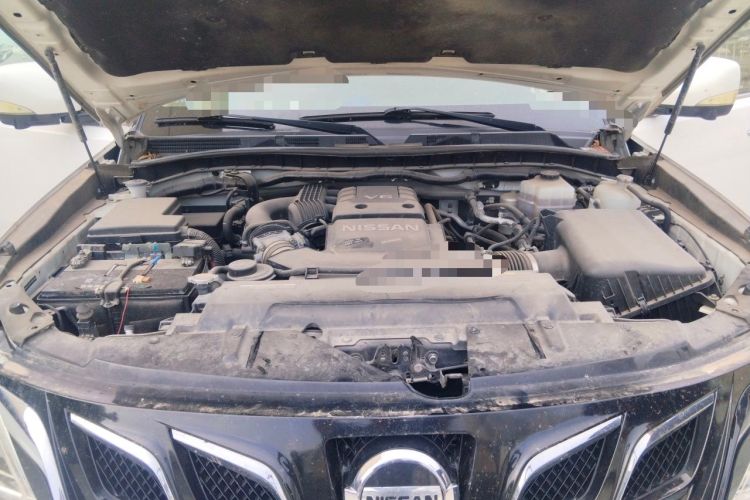Used Nissan Patrol  Engine Bay