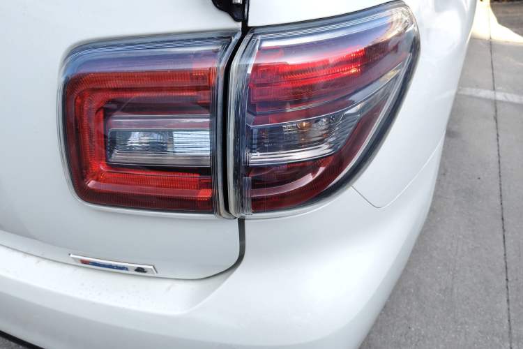 Used Nissan Patrol 2019 Y62 4.0L SE-T1 Middle East Exterior 1