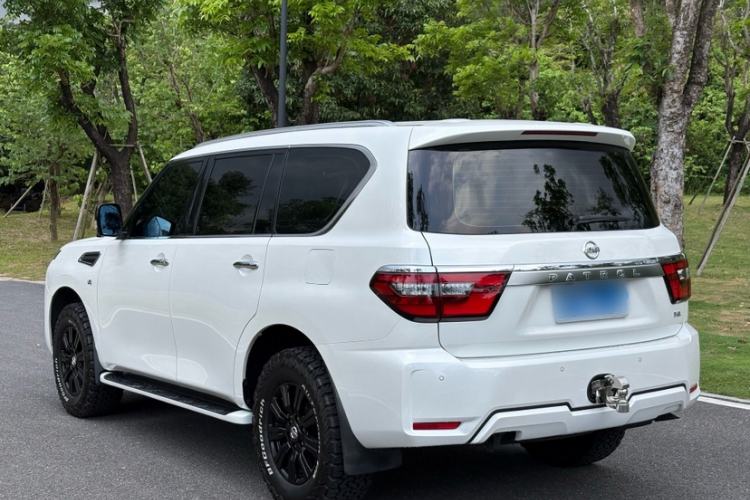 Used Nissan Patrol 2019 Y62 4.0L SE-T1 Middle East Exterior 5