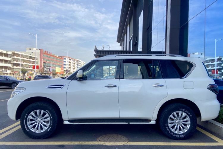 Used Nissan Patrol 2019 Y62 4.0L SE-T1 Middle East Exterior 8
