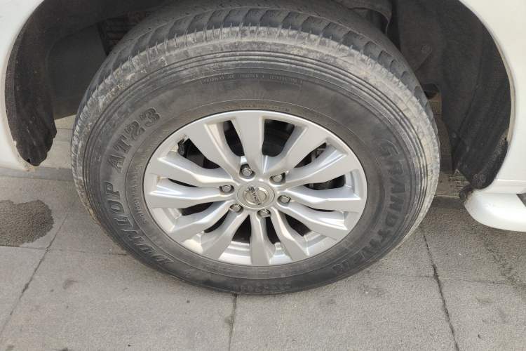 Used Nissan Patrol 2019 Y62 4.0L SE-T1 Middle East Exterior 8