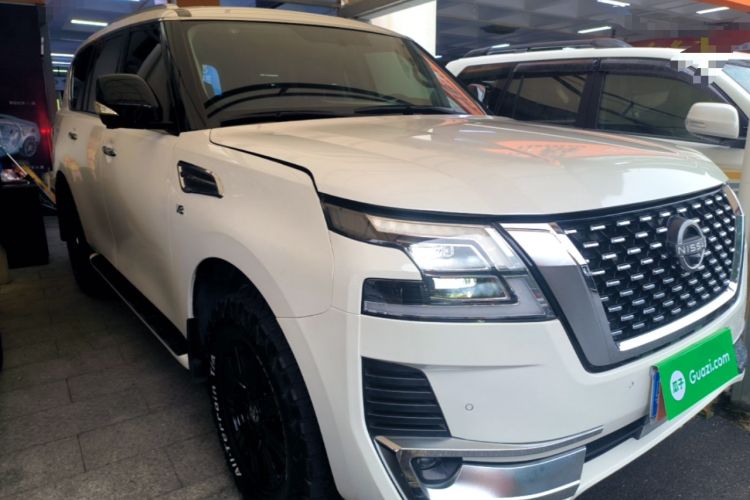 Used Nissan Patrol 2019 Y62 4.0L SE-T1 Middle East Front Right 45 Deg