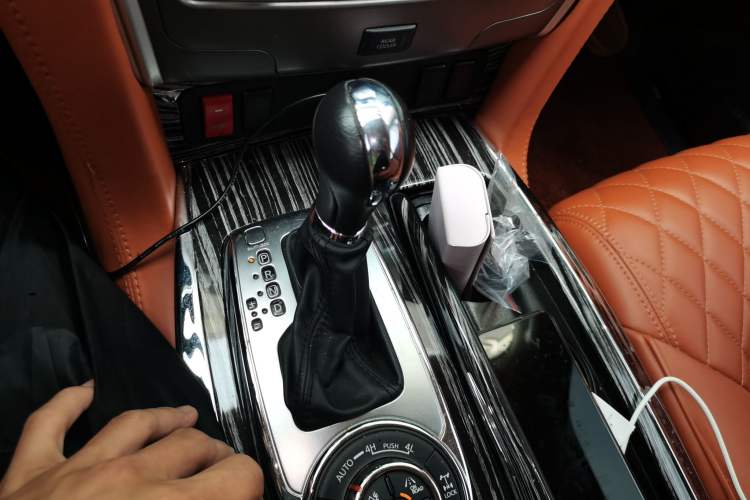 Used Nissan Patrol  Gear Lever