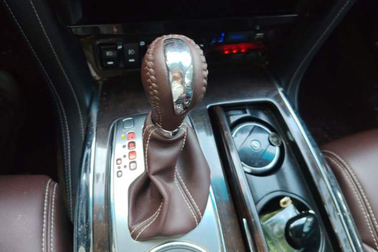 Used Nissan Patrol  Gear Lever
