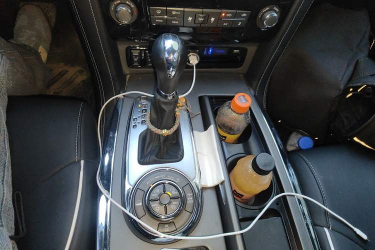 Used Nissan Patrol  Gear Lever