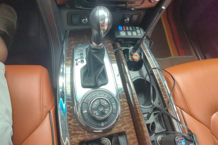 Used Nissan Patrol  Gear Lever