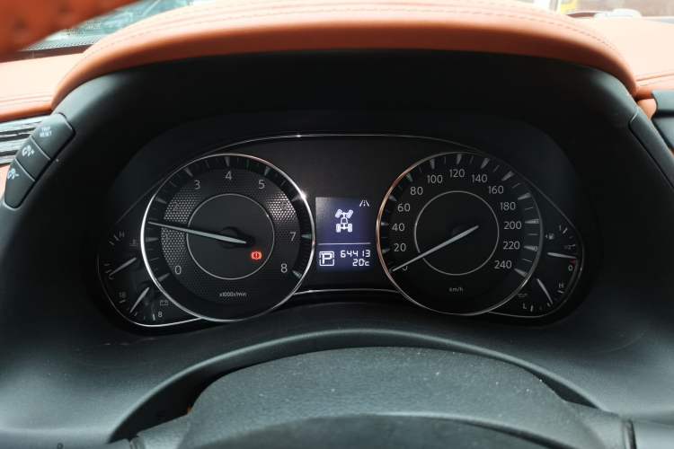 Used Nissan Patrol  Instrument Cluster
