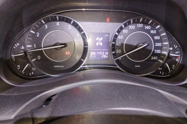 Used Nissan Patrol  Instrument Cluster