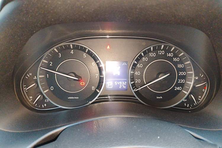 Used Nissan Patrol 2019 Y62 4.0L SE-T1 Middle East Instrument Cluster