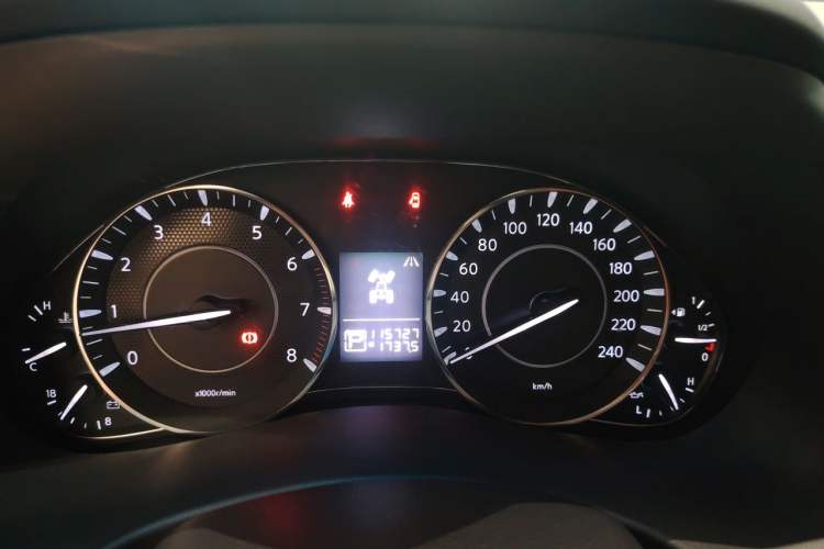 Used Nissan Patrol  Instrument Cluster