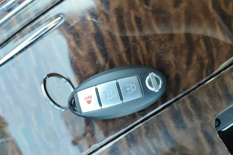 Used Nissan Patrol 2019 Y62 4.0L SE-T1 Middle East Interior 1