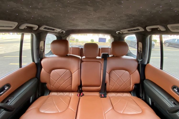 Used Nissan Patrol 2019 Y62 4.0L SE-T1 Middle East Interior 10
