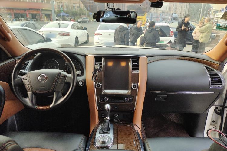 Used Nissan Patrol 2019 Y62 4.0L SE-T1 Middle East Interior 2