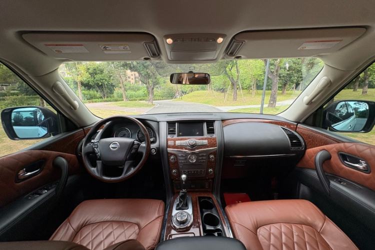 Used Nissan Patrol 2019 Y62 4.0L SE-T1 Middle East Interior 2