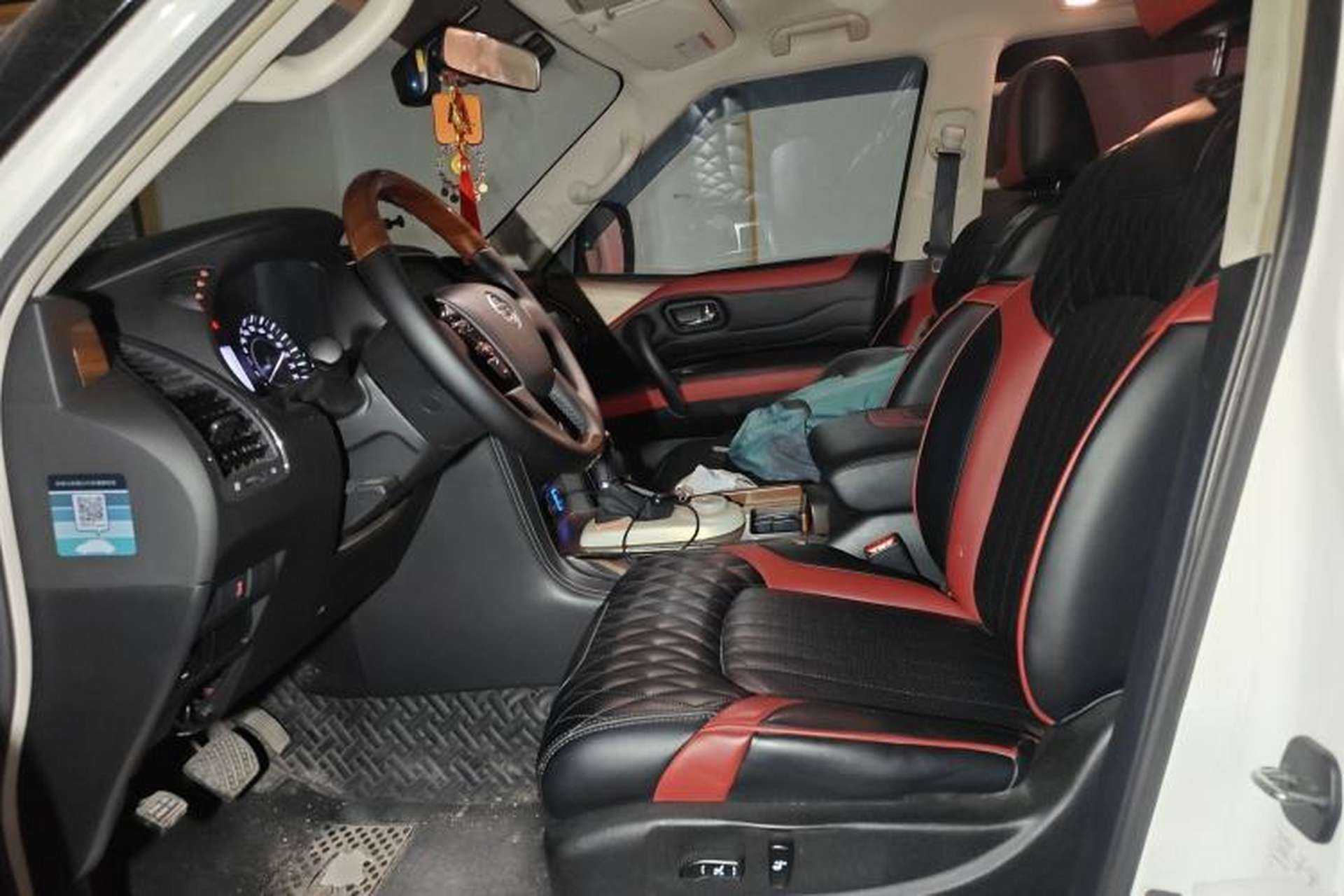 Used Nissan Patrol 2019 Y62 4.0L SE-T1 Middle East Left Front Seat