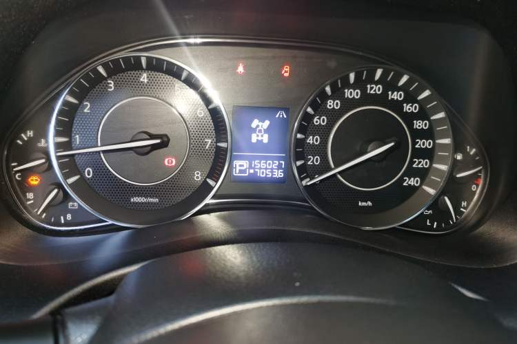 Used Nissan Patrol 2019 Y62 4.0L SE-T1 Middle East Odometer Close Up