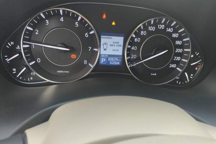 Used Nissan Patrol 2019 Y62 4.0L SE-T2 Middle East Odometer Close Up