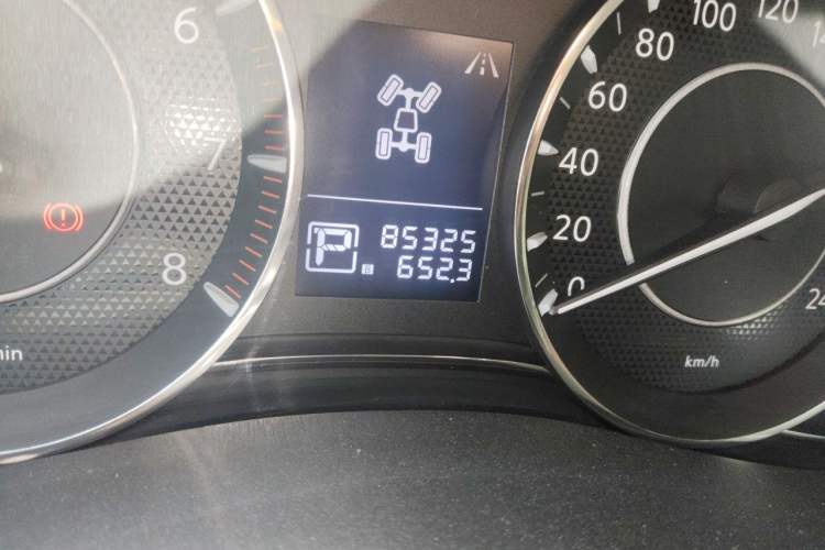 Used Nissan Patrol 2019 Y62 4.0L SE-T1 Middle East Odometer Close Up