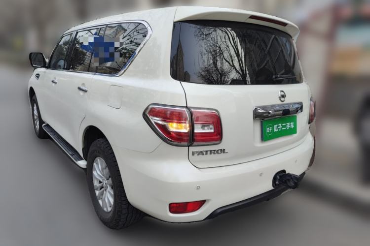 Used Nissan Patrol 2019 Y62 4.0L SE OPT with 18-inch Wheels – Middle East Rear Left 45 Deg
