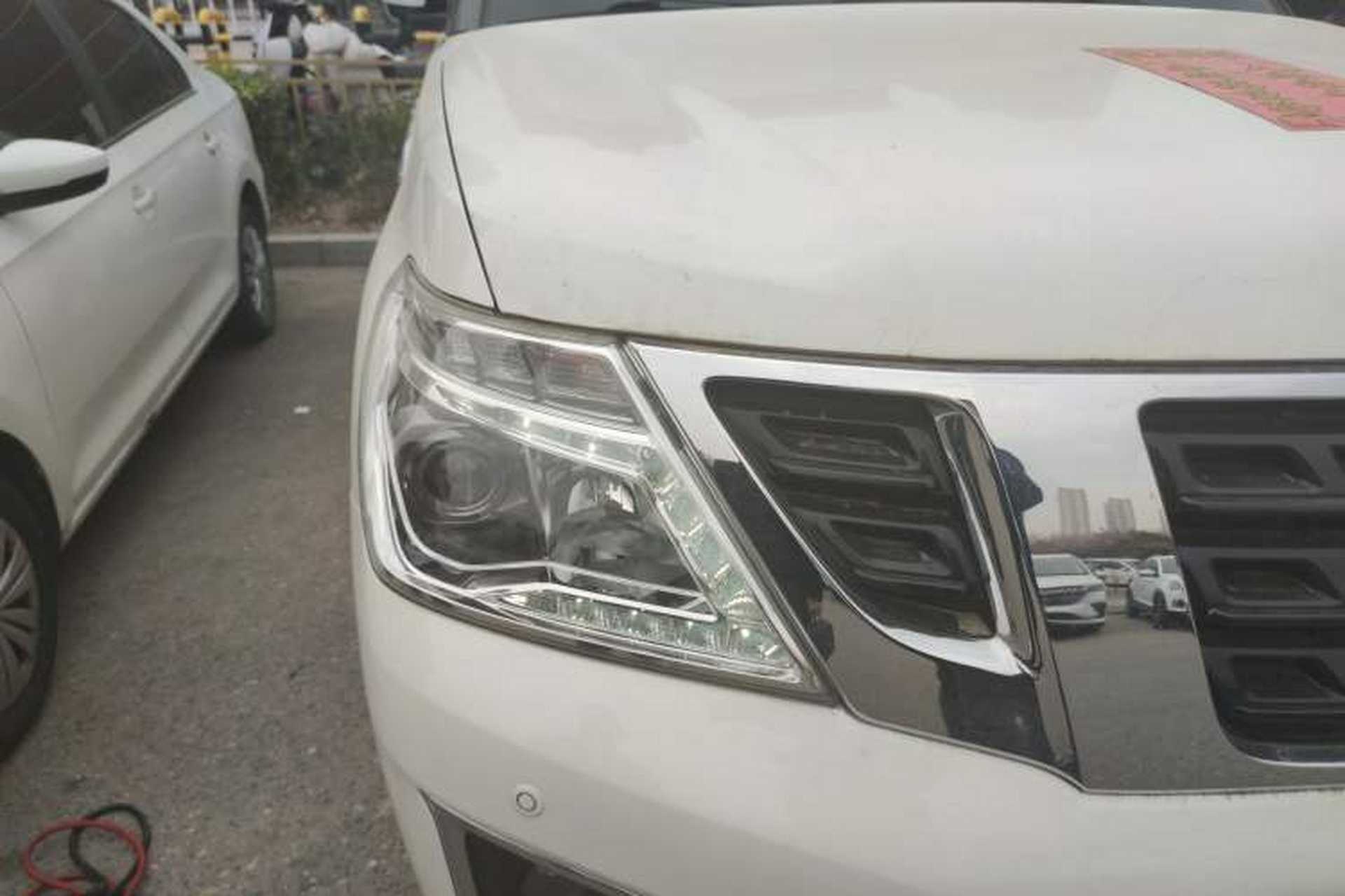 Used Nissan Patrol  Right Front Headlight